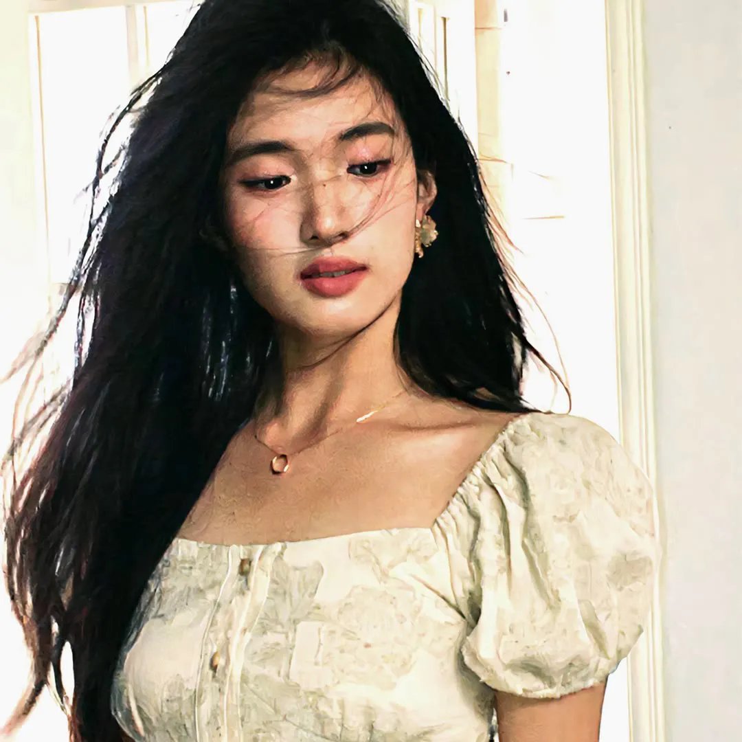三坪房间的侵略者 海报